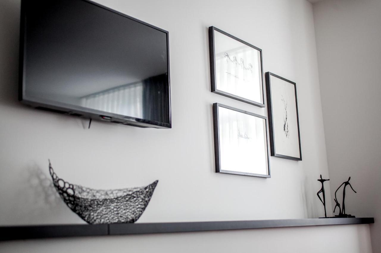 Flex Selfcheckins - Zagreb - Hostel - 8 Rooms - City Centre Buitenkant foto