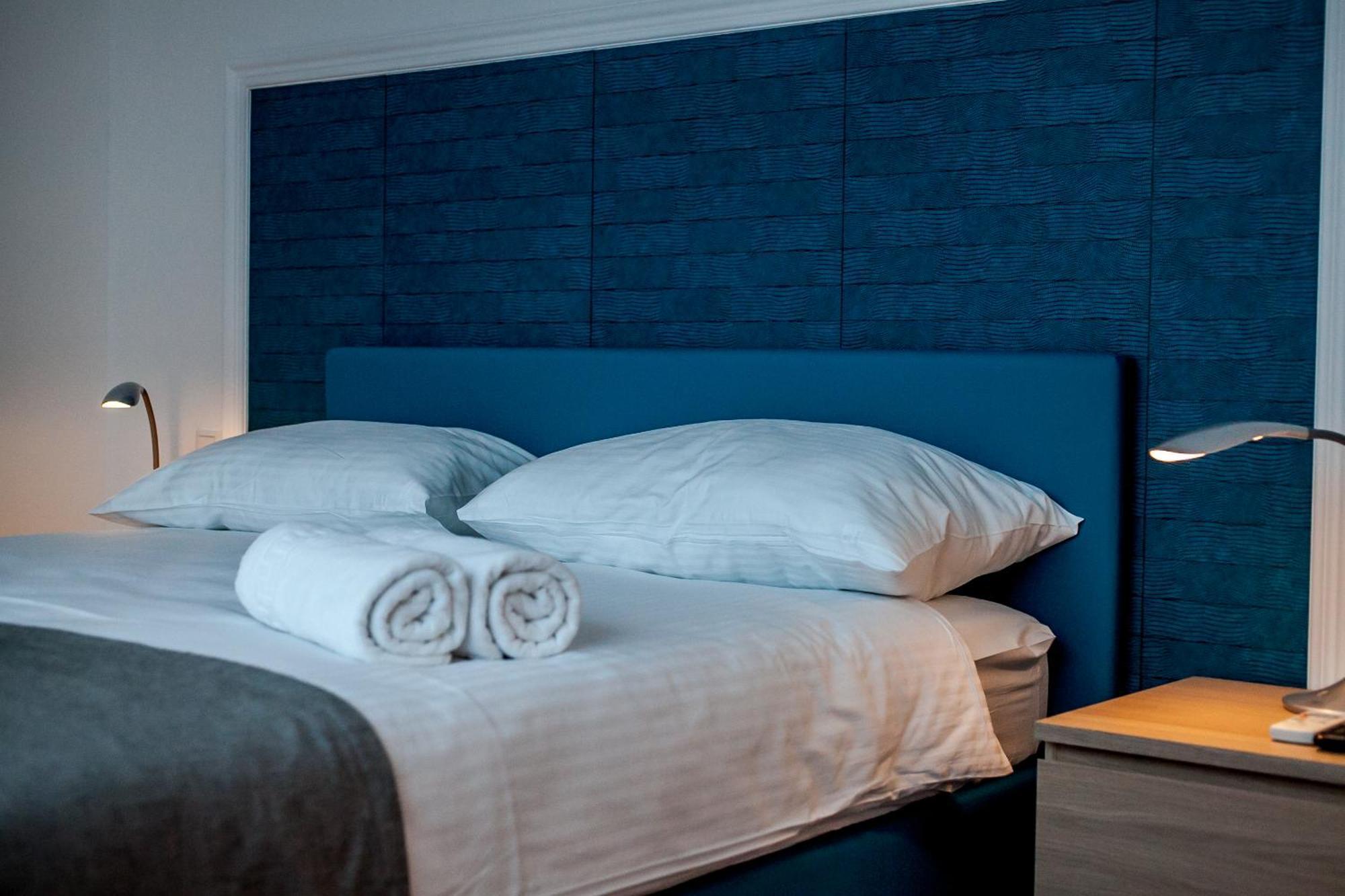 Flex Selfcheckins - Zagreb - Hostel - 8 Rooms - City Centre Buitenkant foto