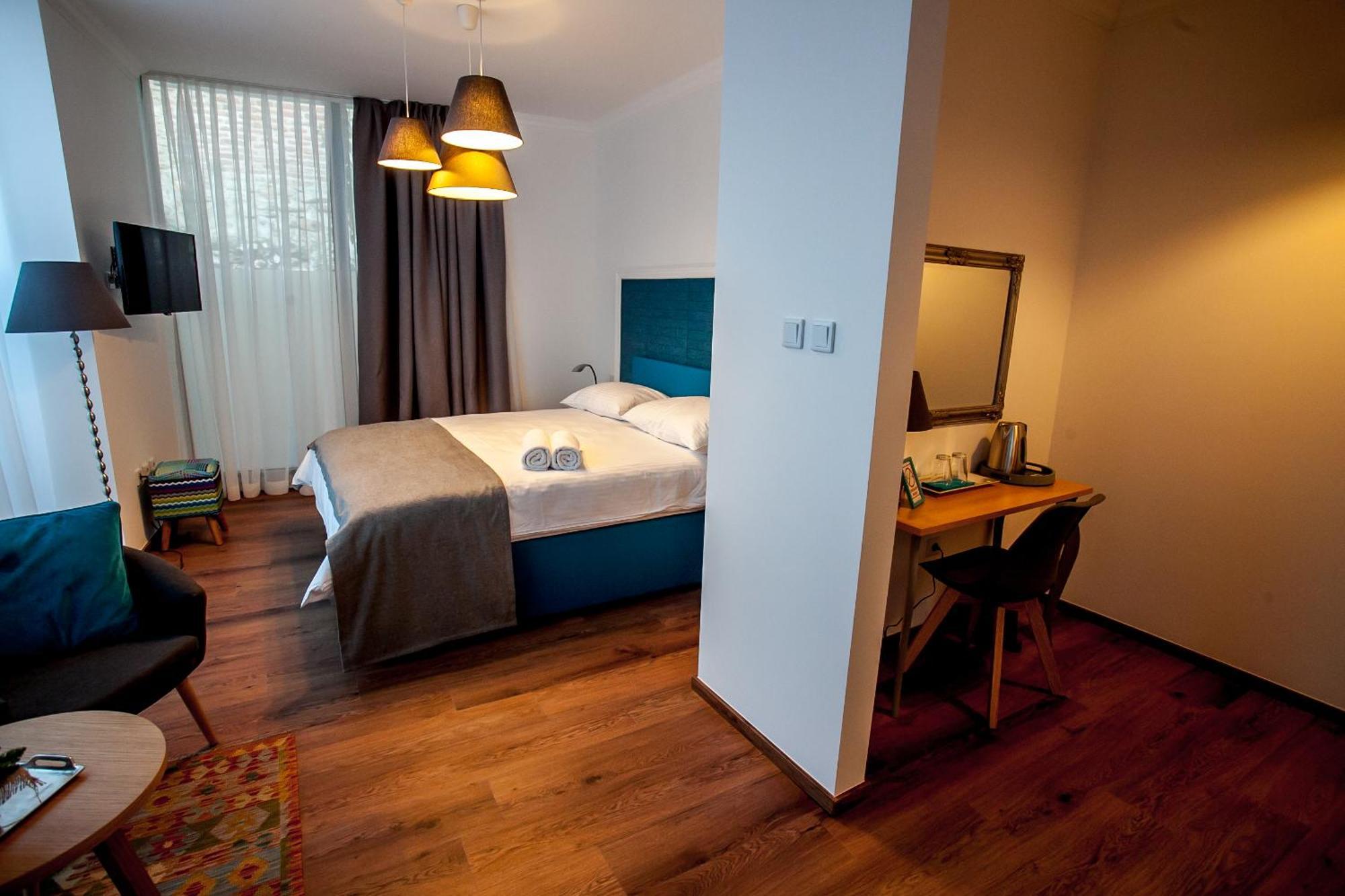 Flex Selfcheckins - Zagreb - Hostel - 8 Rooms - City Centre Buitenkant foto