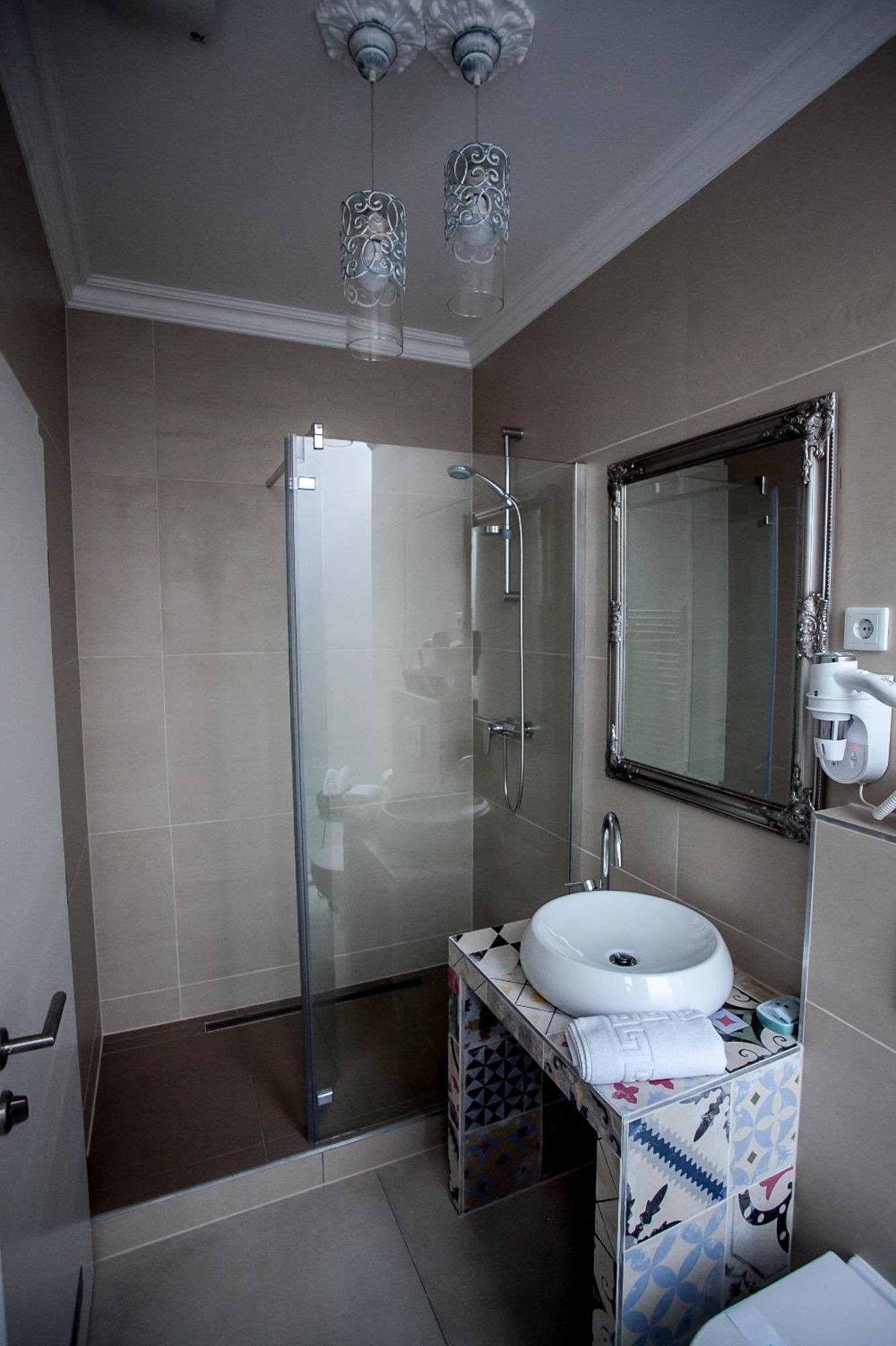 Flex Selfcheckins - Zagreb - Hostel - 8 Rooms - City Centre Buitenkant foto