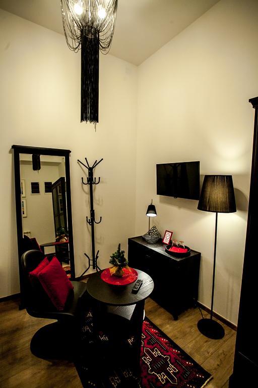 Flex Selfcheckins - Zagreb - Hostel - 8 Rooms - City Centre Buitenkant foto