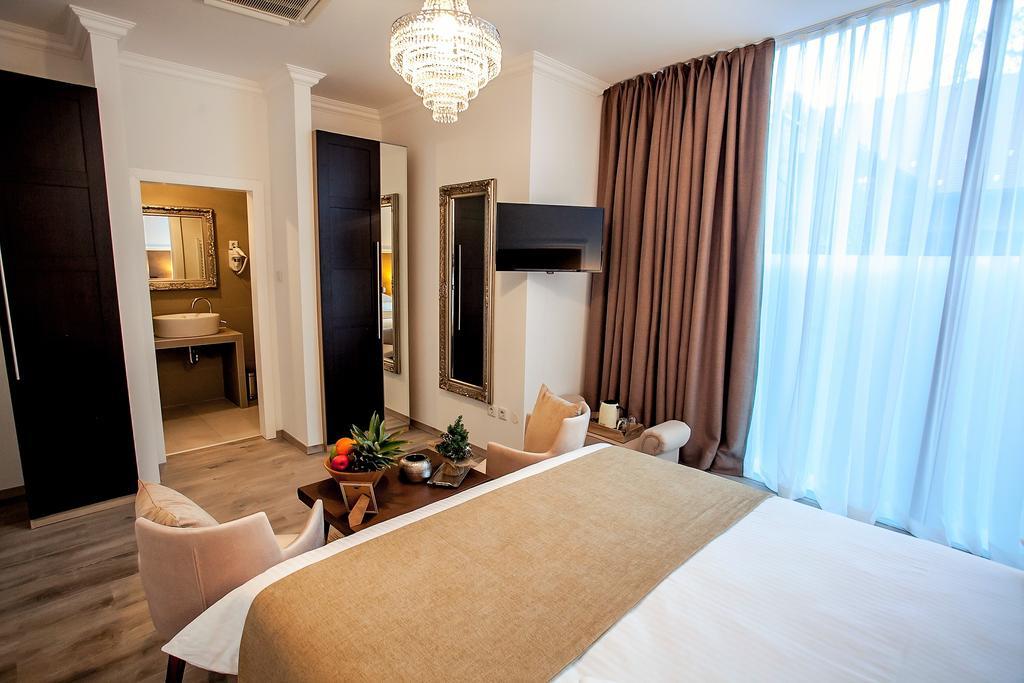 Flex Selfcheckins - Zagreb - Hostel - 8 Rooms - City Centre Buitenkant foto