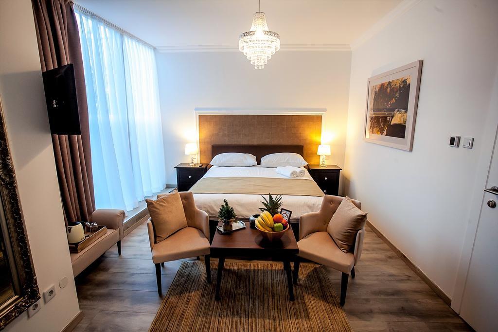 Flex Selfcheckins - Zagreb - Hostel - 8 Rooms - City Centre Buitenkant foto